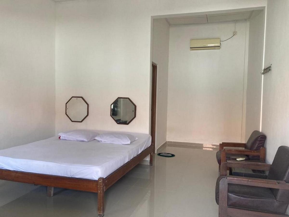Hotel Surya Citra Jogja A Mitra Reddoorz Джокьякарта Экстерьер фото